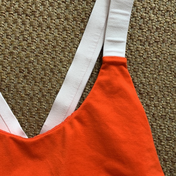 Women’s Patagonia Workout Shirt - NWOT - Picture 12 of 16